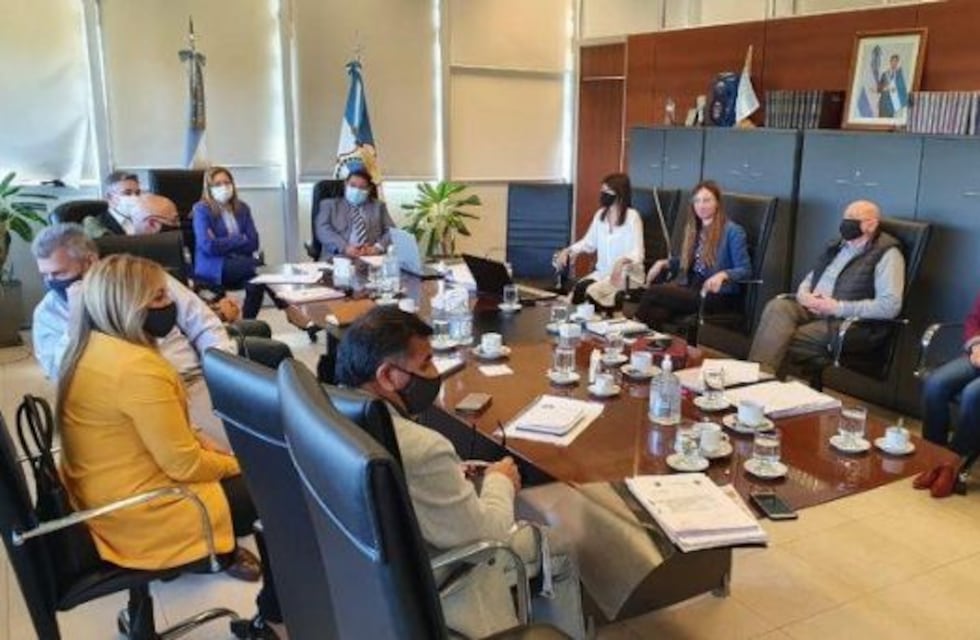 Se avecina la negociación salarial entre la Provincia y los gremios estatales