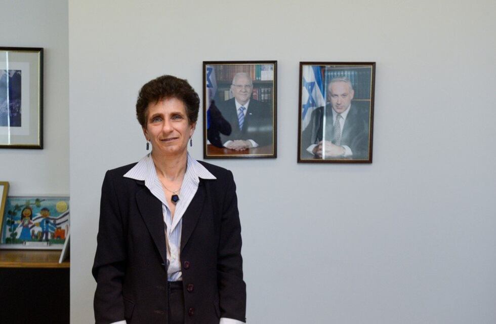 Galit Ronen, embajadora de Israel: “Cualquier persona democrática debería apoyar al gobierno israelí”