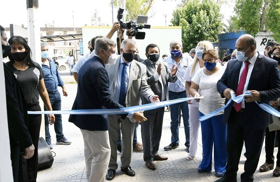Manzur y Jaldo inauguraron la remodelación de la Policlínica en Banda del Río Salí