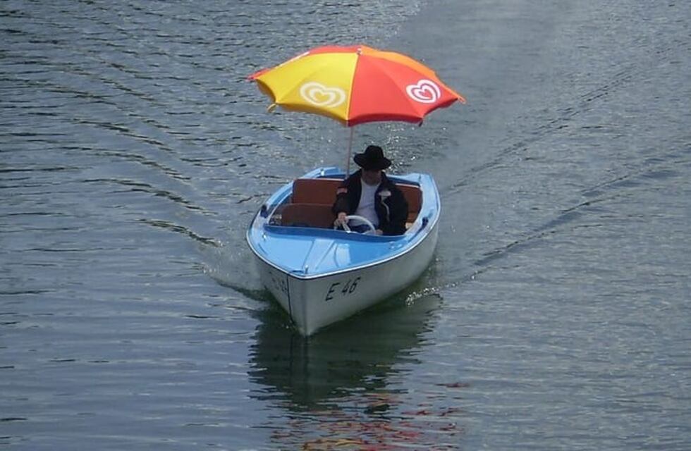 Hartos por las inundaciones, vecinos de San Juan meten presión en las redes, pero con humor