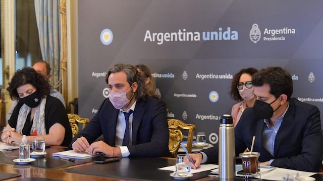 En una reunión con infectólogos, el Gobierno observó que hay una leve desaceleración de casos por las restricciones en vigencia. (Foto: Presidencia)