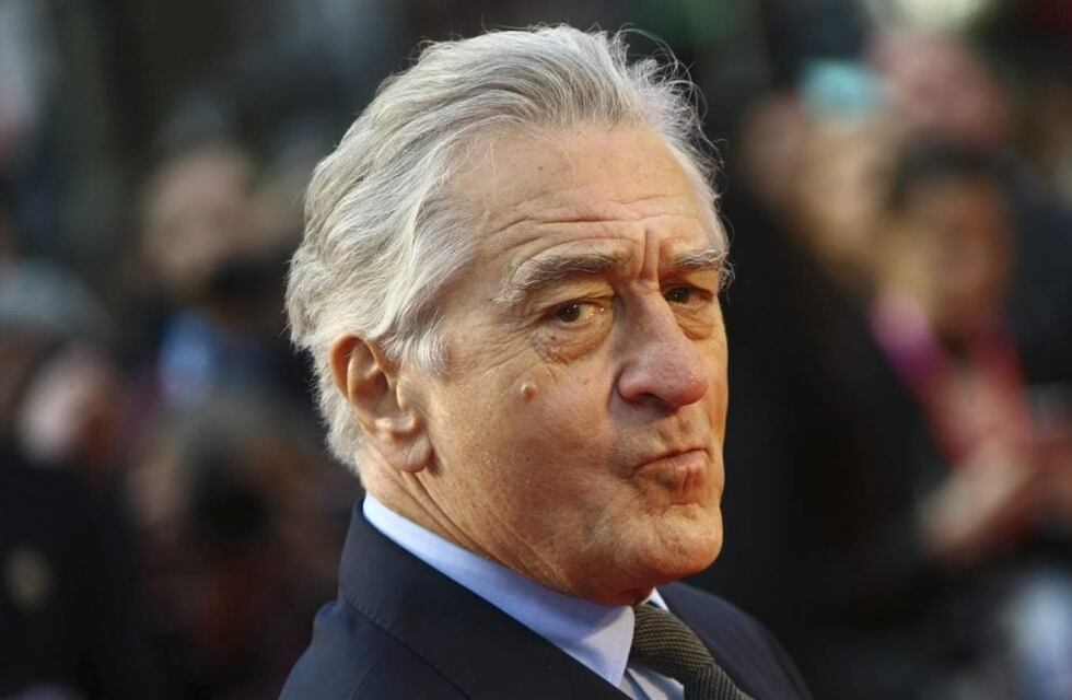 En su paso por la Argentina, Robert De Niro le negó una foto a una fan y el video se volvió viral