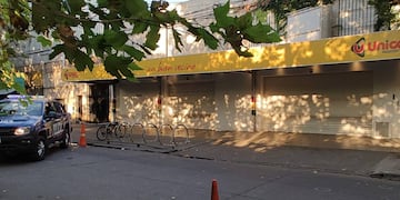 La policía fue a custodiar el local de Lavalle al 2500 tras la denuncia.