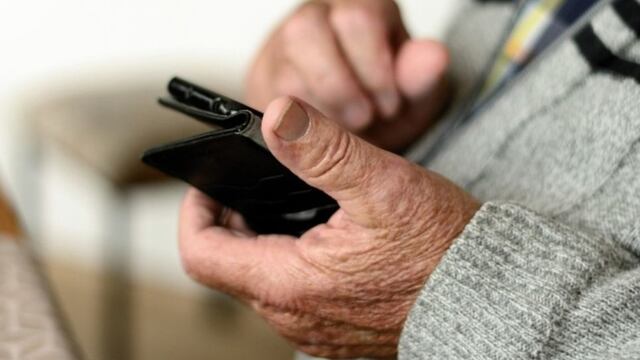 Al no ser nativos digitales, los mayores son los más afectados por estas estafas virtuales. (Web / Los Andes)
