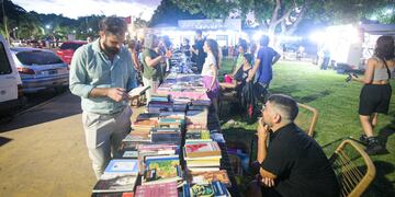 La programación es principalmente sobre literatura, aunque hay un cruce constante con el arte.