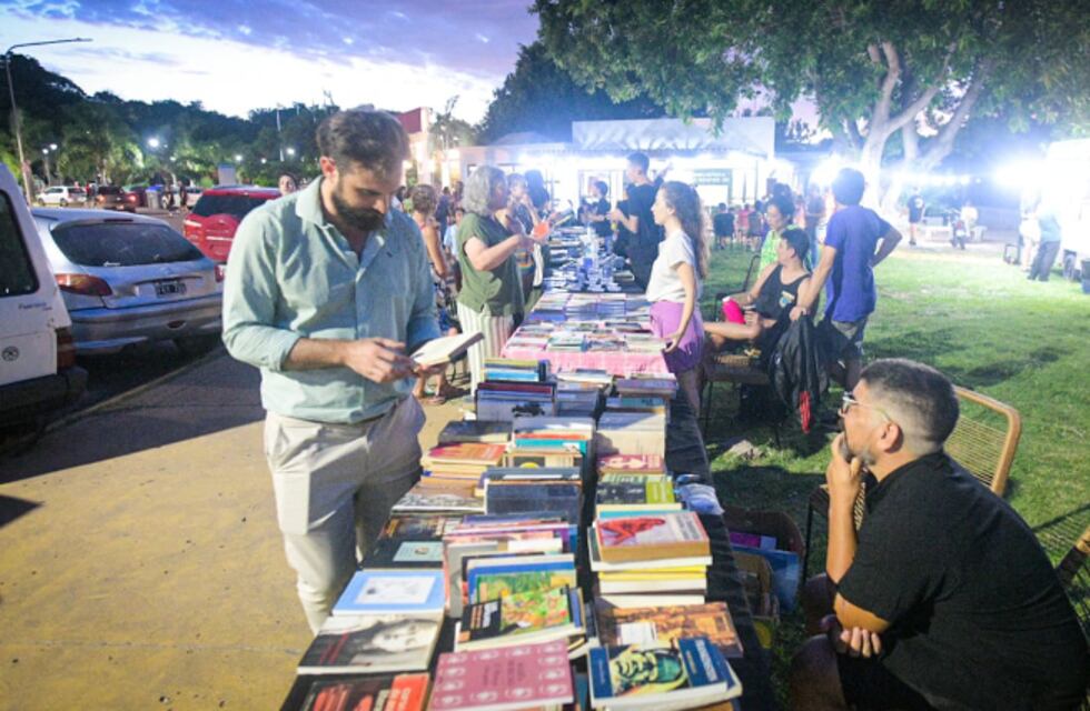 Comenzó en Paraná el ciclo literario Zona de Palabras