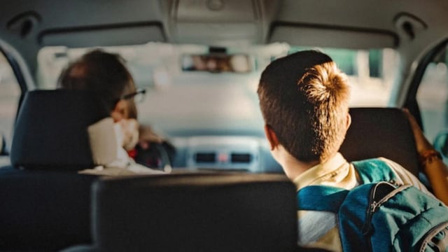 Una aplicación ofrece traslados exclusivos para niños y adolescentes en Córdoba.