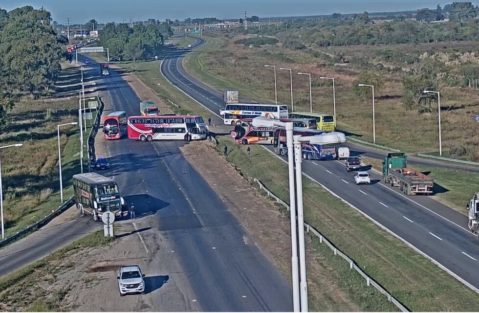 La Provincia anunció una ayuda económica mensual a transportistas turísticos