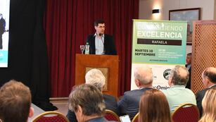 Leonardo Viotti disertó en el CCIRR