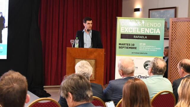 Leonardo Viotti disertó en el CCIRR