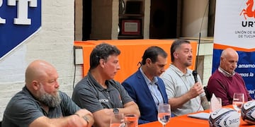 De la Unión de Rugby de Tucumán, primero, y por ahora único, que funcionará en el país