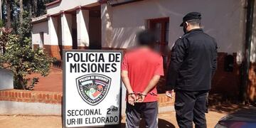 Eldorado: un individuo agredió con un machete a otro para robarle la motocicleta.