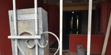 Rescataron a un nene abandonado en una casa de Córdoba (Nicolás Bravo/LaVoz).