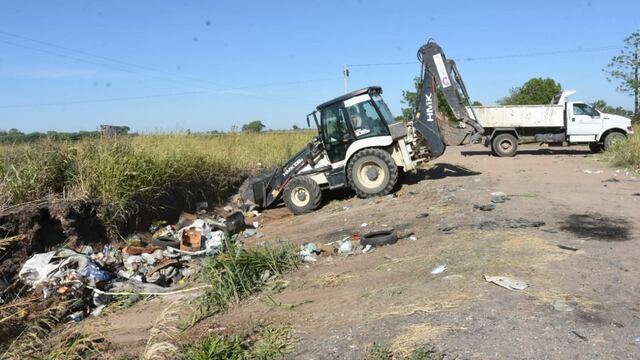 Limpieza de basura en caminos rurales de Rafaela