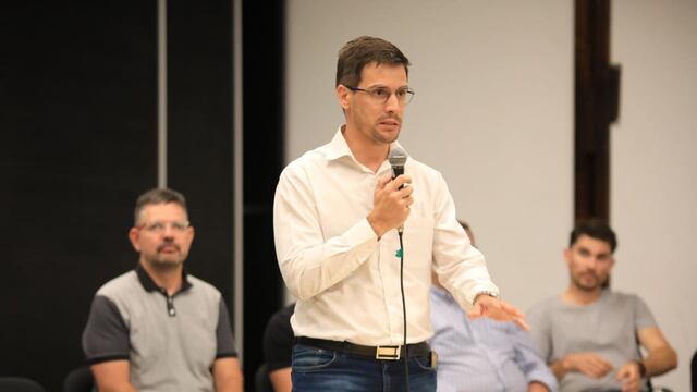 Viotti encabezó la reunión con los vecinalistas en "La Estación"