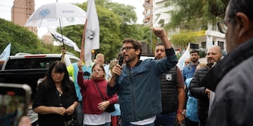 Diversos gremios manifestaron contra el Apross.