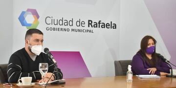 Diego Lanzotti, director del Hospital de Rafaela y Myriam Villafañe, Secretaria de Desarrollo Humano del Municipio