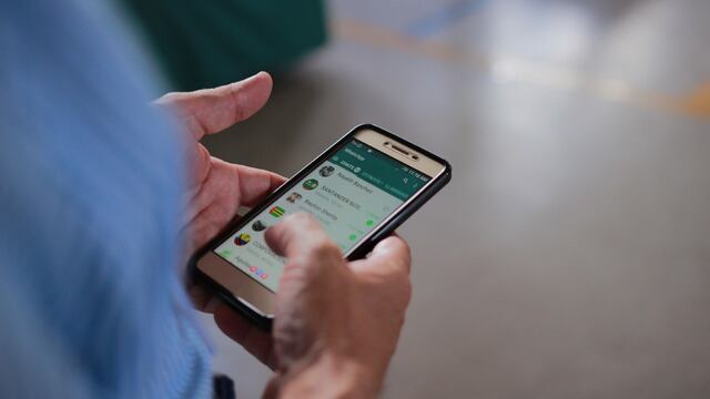 Las bromas con los teléfonos son las más usadas por los mendocinos.