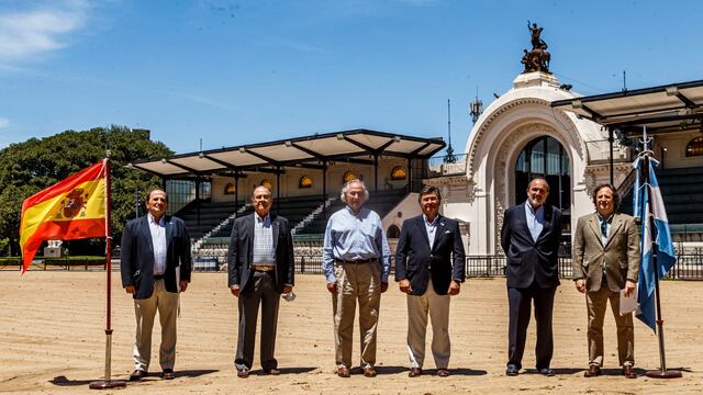 Firma convenio Argentina España Raza Angus
Ing Gonzalo Vidal,  Juan Pedro Reggi, Luis Barcos, Daniel Pelegrina, Alfredo Gusmán, Ricardo Cantarelli