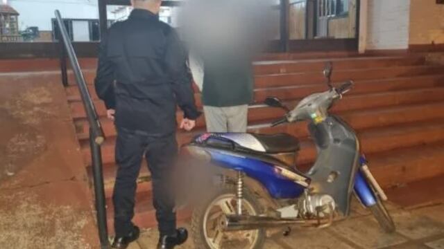 Recuperan una motocicleta robada en Oberá.