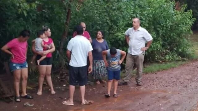 Fuertes lluvias en Eldorado causaron inundaciones y daños en viviendas.