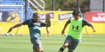 Central volvería a jugar con cinco defensores