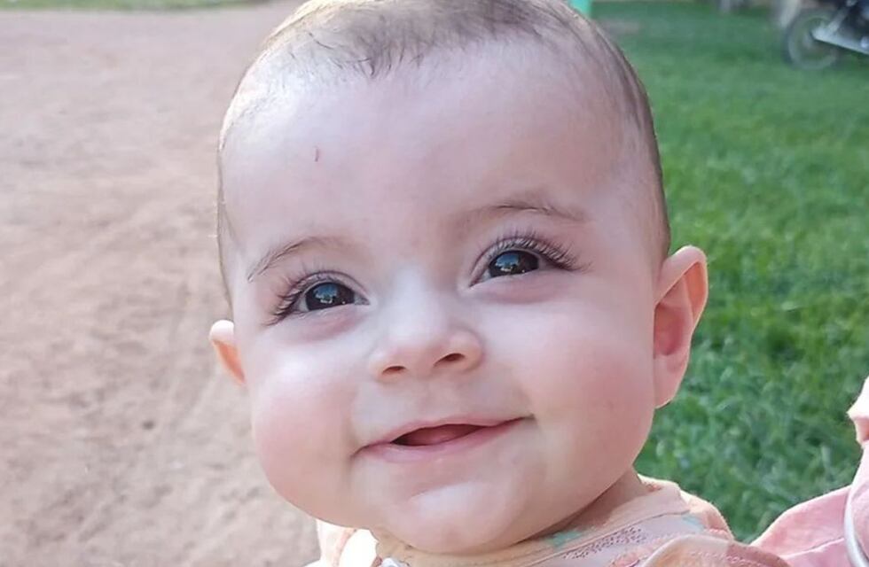 Todos por Amelie: una bebé de 6 meses de Cipolletti necesita ayuda para tratar una enfermedad muy costosa