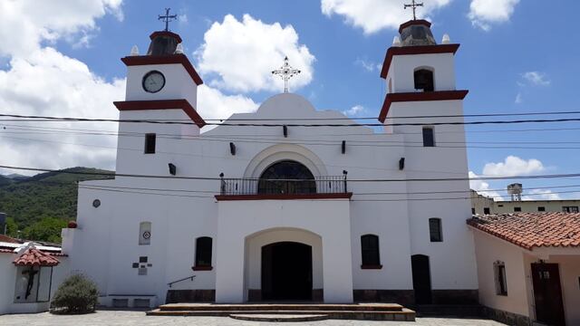 Parroquia Santiago Apóstol en Campo Quijano.