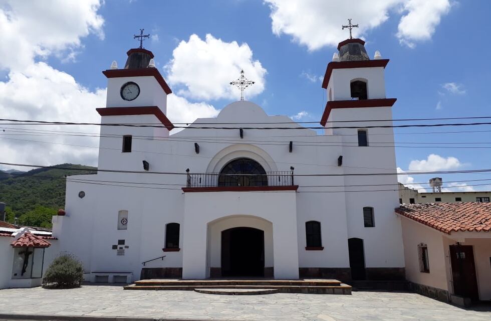 Los vecinos de Campo Quijano rezan por la salud de los contagiados de coronavirus