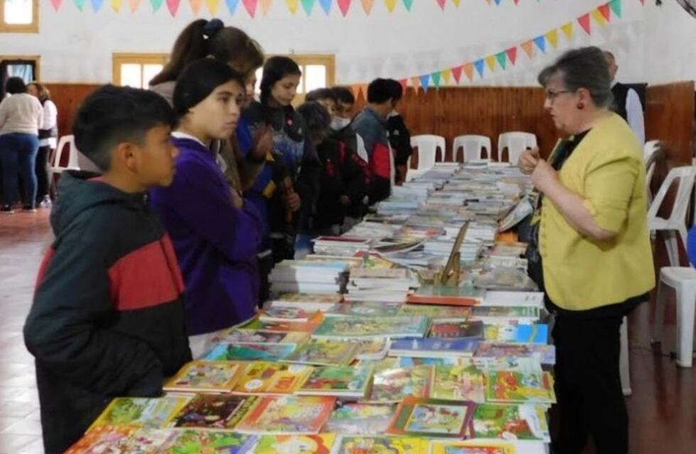 Con gran concurrencia, se llevó a cabo la 3°edición de la Feria del Libro en Puerto Libertad