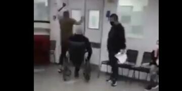 El violento momento que se vivió en el hospital Diego Thompson de San Martín.