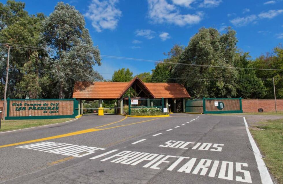 Luján: ladrones armados ingresaron a una casa en un country, maniataron a la familia y robaron dinero