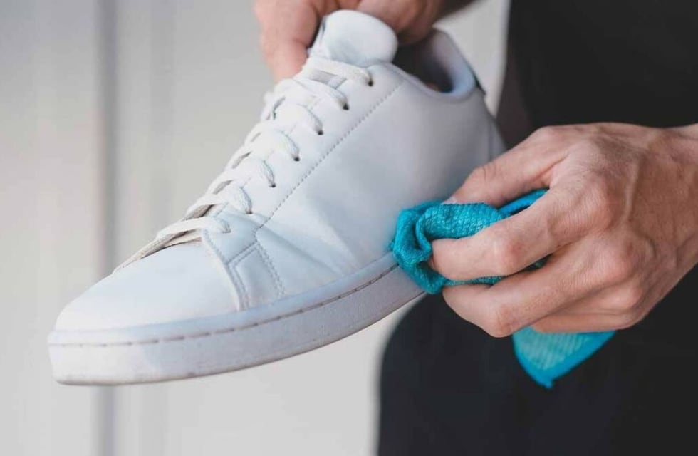 El truco definitivo para limpiar las zapatillas de cuerina y que queden como nuevas