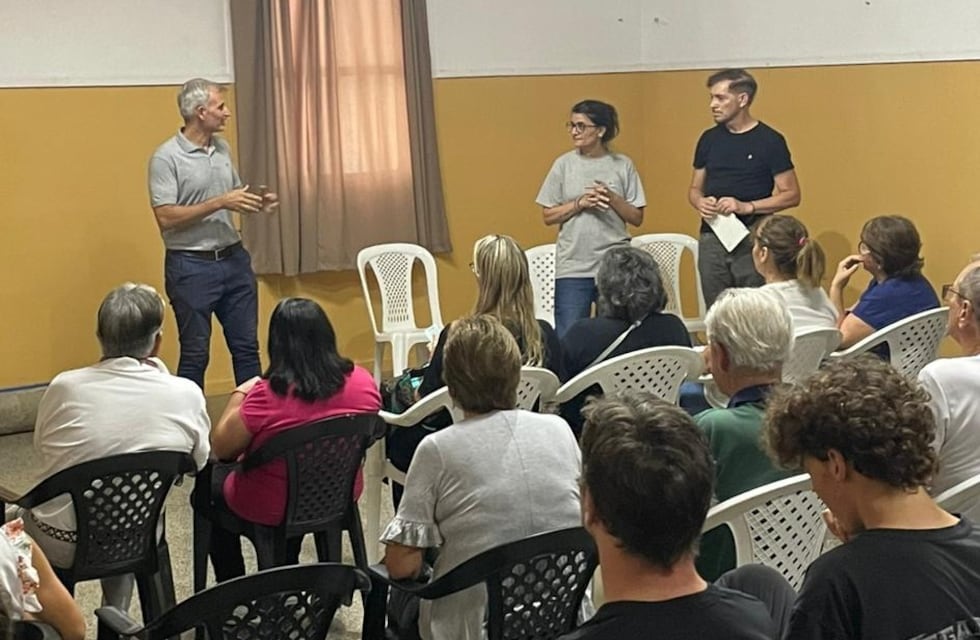 Gran participación ciudadana en el taller de huerta
