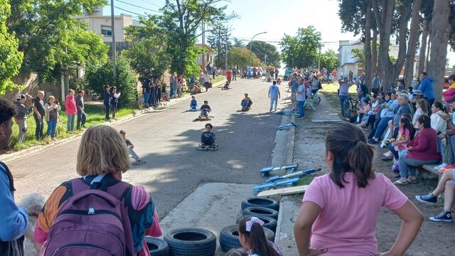 Las familias puntaltenses volvieron a sonreír con la largada de carritos a rulemanes
