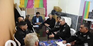 Foro de seguridad en los barrios  barrios La Cañada y 17 de Octubre.