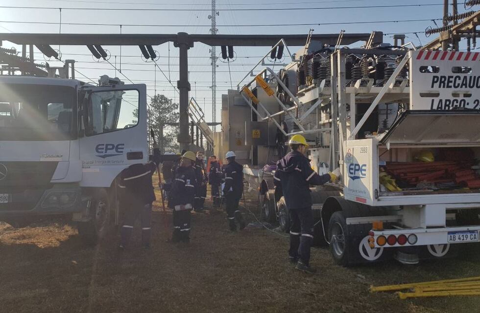 Restablecieron el servicio de luz en Capitán Bermúdez tras el incendio
