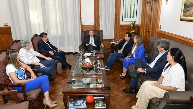 Jaldo se reunió con diputados y senadores del oficialismo para analizar el DNU del presidente Javier Milei