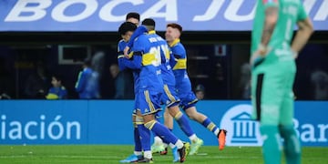 Boca le ganó 2 a 1 a Newell's.