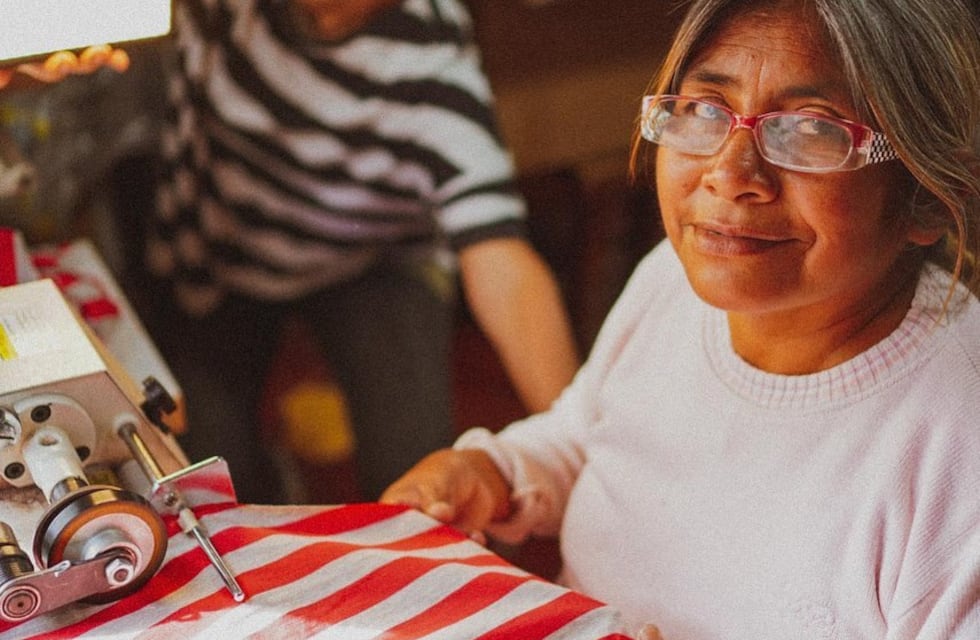 La textil wichí “Lhaka” fue premiada por una revista londinense