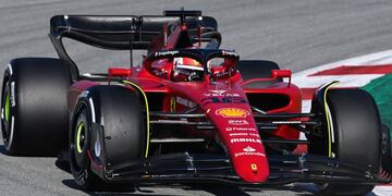 F1: Leclerc dio a Ferrari la primera pole del año.