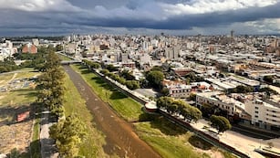 Parte de la provincia de Córdoba se encuentra bajo una alerta naranja por tormentas. (Foto de redes @npc1406/Ilustrativa).
