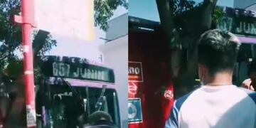 El flechazo fue mientras esperaba el colectivo para volver a casa luego de una jornada laboral.