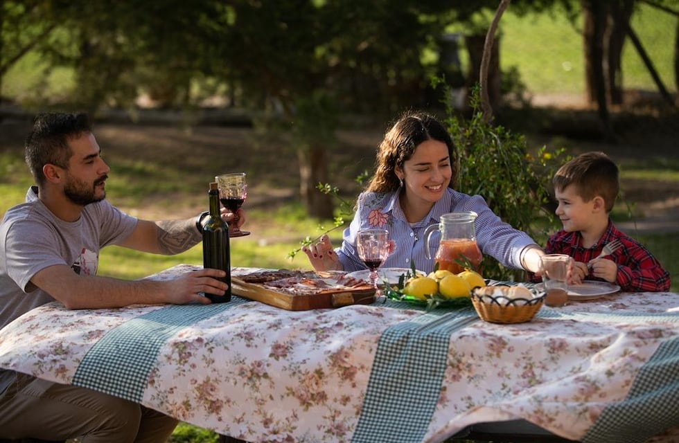 ¿Costillares, pecho a la pimienta, pollo al disco o pasteles? El debate está abierto para definir cual será el plato que identifique a los alvearenses