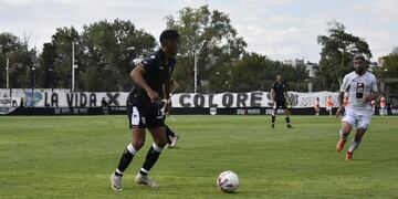 Gimnasia empató de visitante con Deportivo Riestra en un partido deslucido por la Primera Nacional.