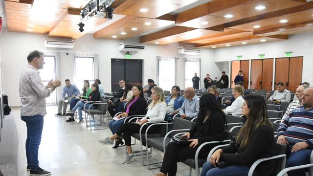 Nueva reunión de presidentes comunales e intendentes en el SEOM
