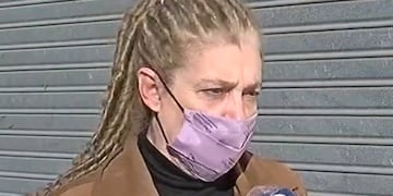 La comerciante denunció que la maniataron con precintos cuando estaba cerrando su óptica en Provincias Unidas al 700. (Canal 3)