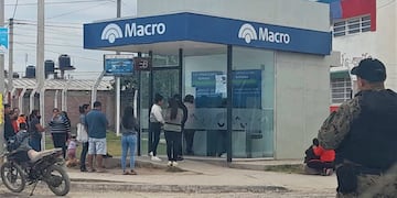El personal de la administración pública de la provincia de Jujuy tendrá a disposición sus haberes en los cajeros automáticos, según el cronograma de pago anunciado por el Ministerio de Hacienda.