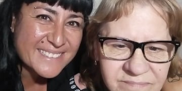 Miriam González junto a su hija Soledad