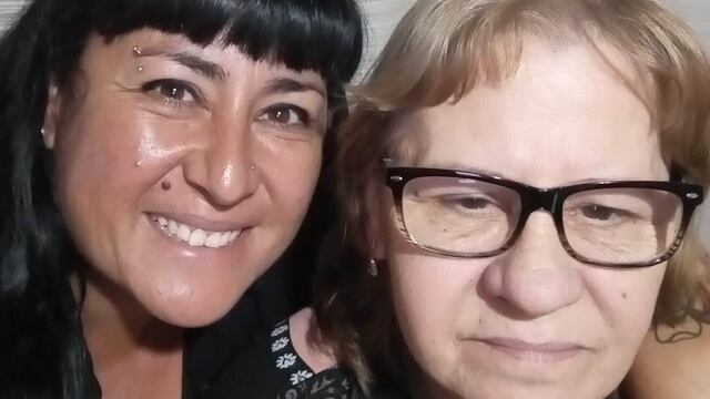 Miriam González junto a su hija Soledad